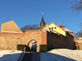 Zugang durch die Stadtmauer